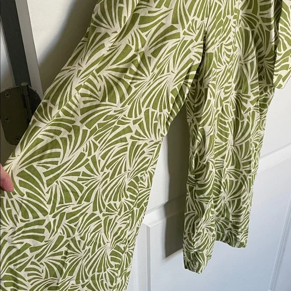 Green Leaf-Print Sleeveless Midi jumpsuit with Belt Size L NWOT - Picture 3 of 9